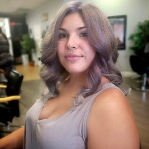 Meet your Posher, Caroline